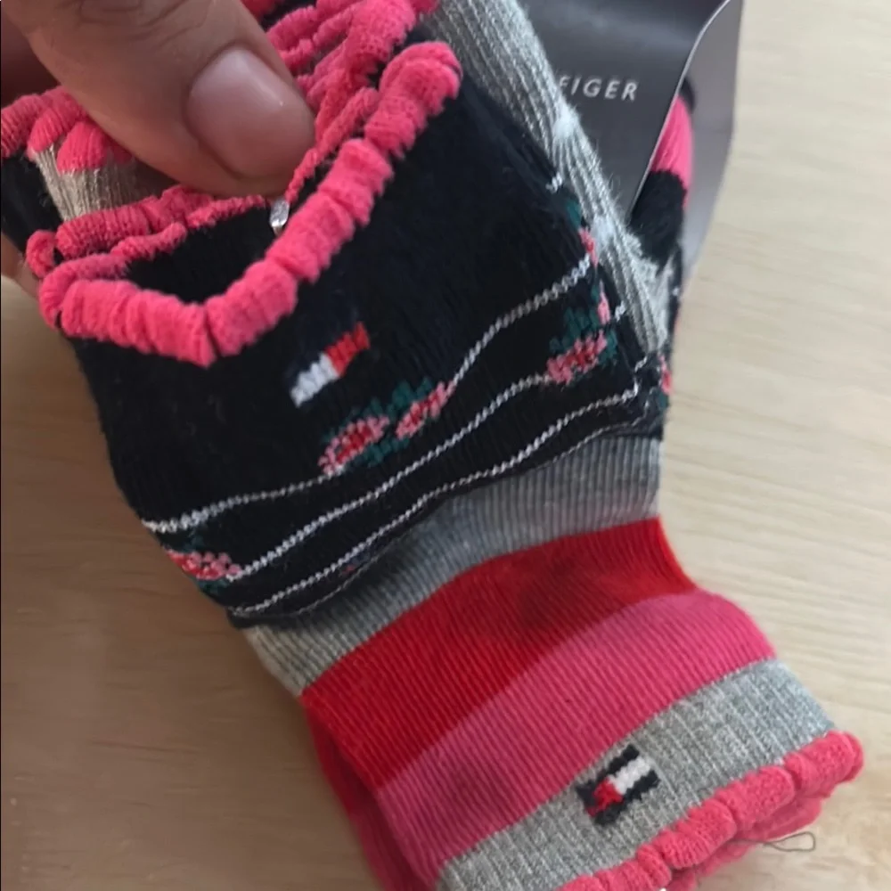 Tommy Hilfiger infants 6-12 months Multicolor Socks 3 packs of 4 new